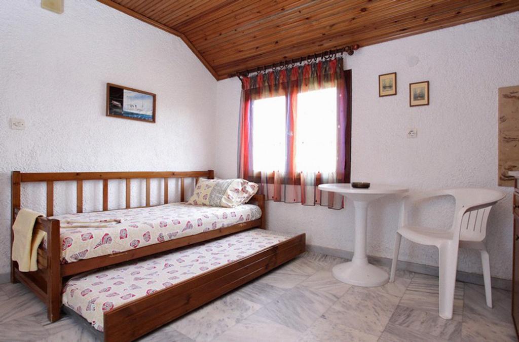 Kehagias Apartments Vrasná Rom bilde