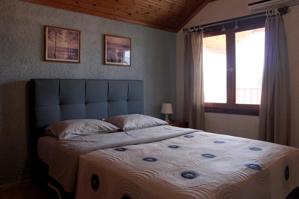 Kehagias Apartments Vrasná Eksteriør bilde